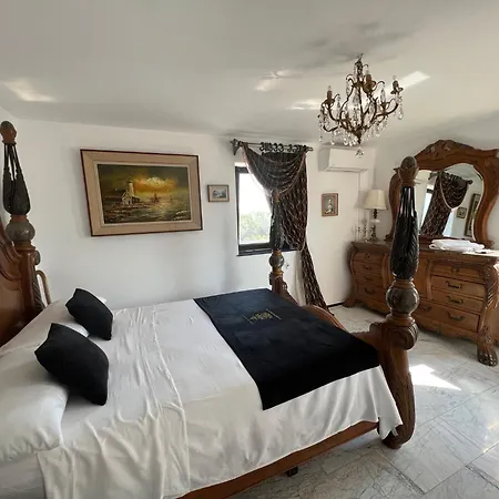 Canada Castle Pensiune Eforie Nord