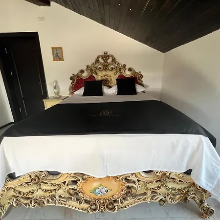 Konukevi Canada Castle 4*