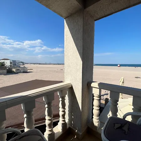 Canada Castle Pensiune Eforie Nord