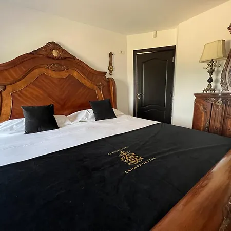 Pensiune Canada Castle