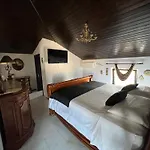 Canada Castle Vendégház 4*