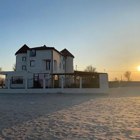 Гостевой дом Canada Castle Эфорие Норд