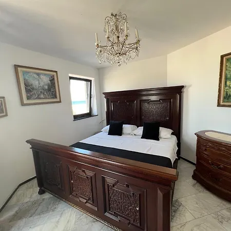 Canada Castle Ефоріє-Норд