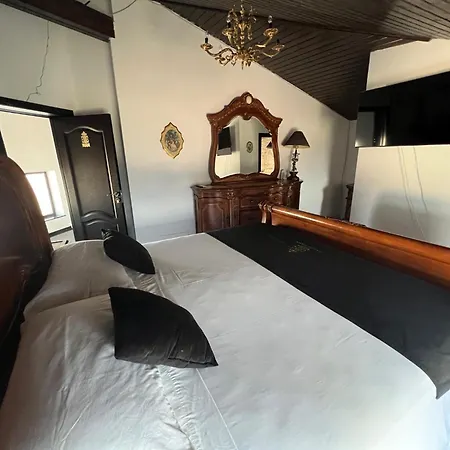 Guest house Canada Castle