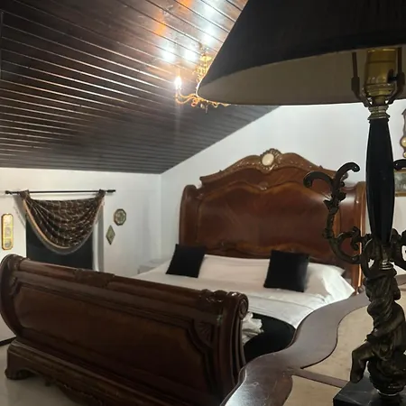 Canada Castle Гостьовий будинок 4*