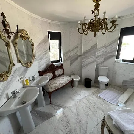 Canada Castle Gæstehus 4*