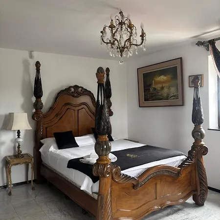 Canada Castle Гостьовий будинок 4*