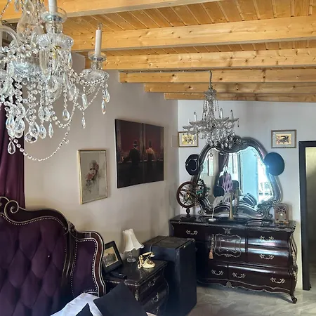 Canada Castle Гостьовий будинок 4*