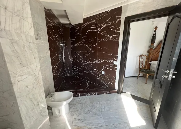 Guest house Canada Castle 4*